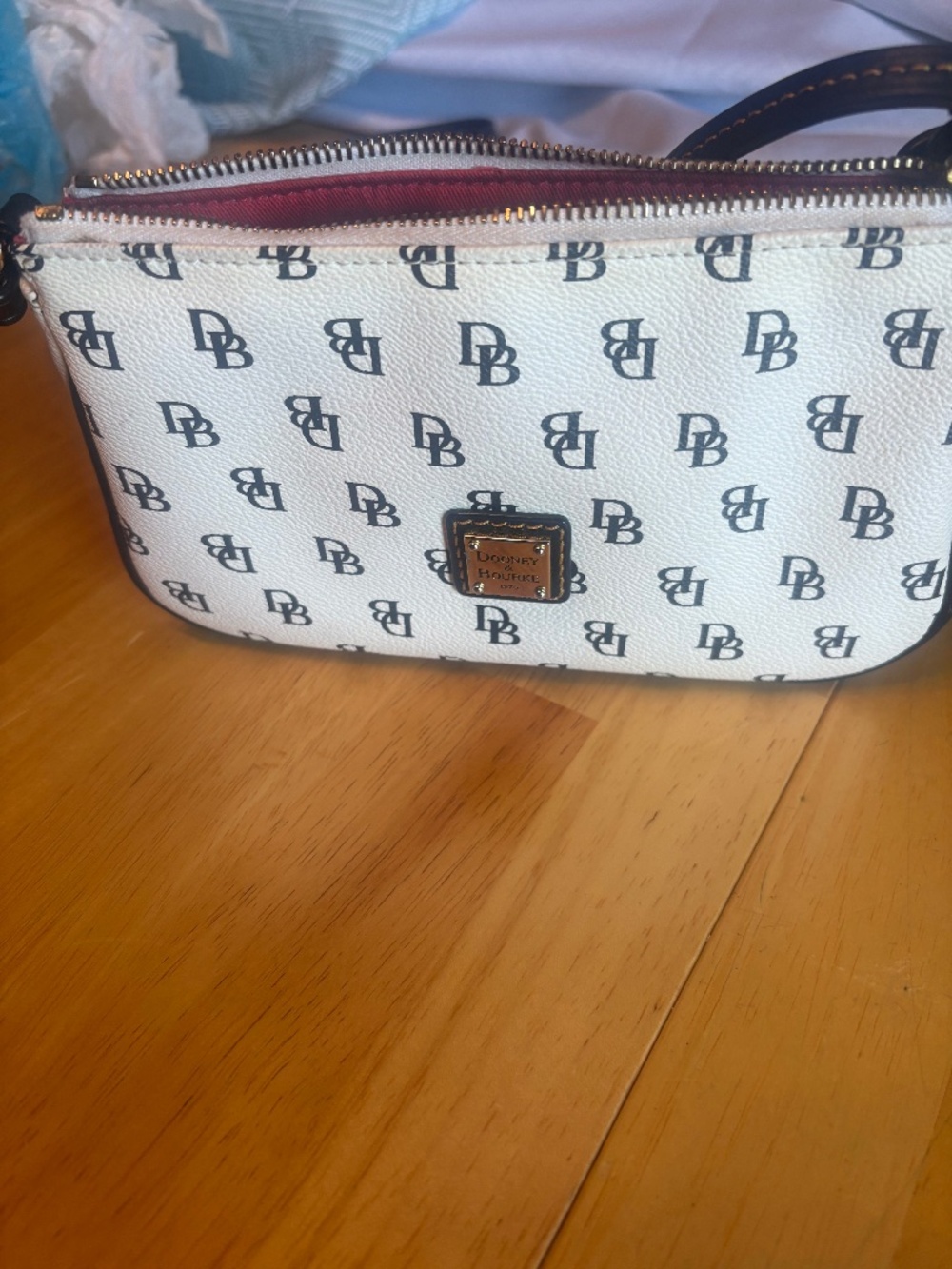 Dooney & Bourke